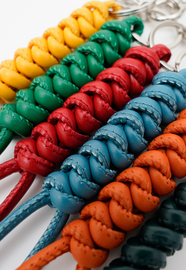 ITTI CRISTY SNAKE KNOT CHARM/STCOW【予約商品】