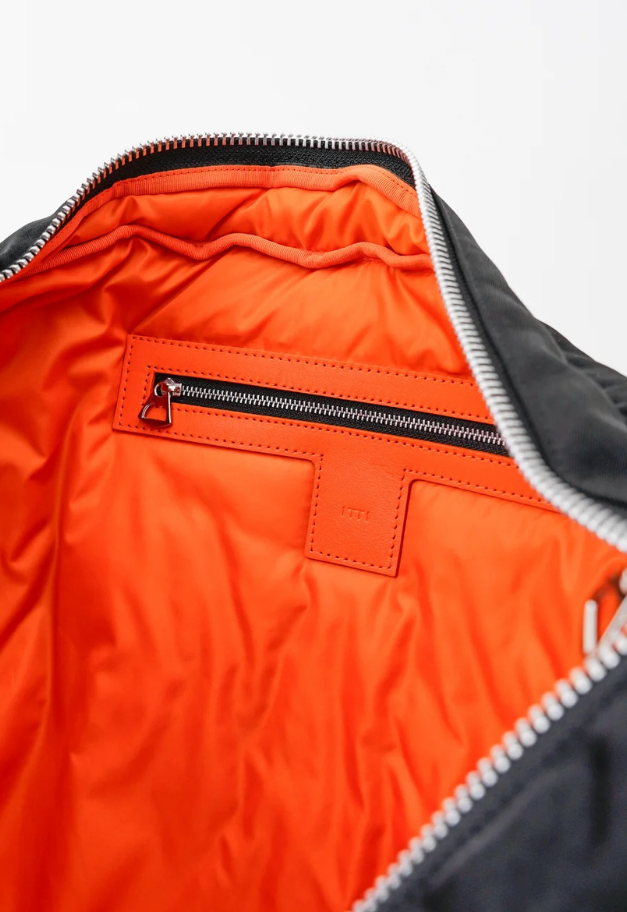 ITTI ANNIE PUFFER BIG MOON BAG/ACRYLIC CERATO BRIGHT【NEW MATERIAL/予約商品】