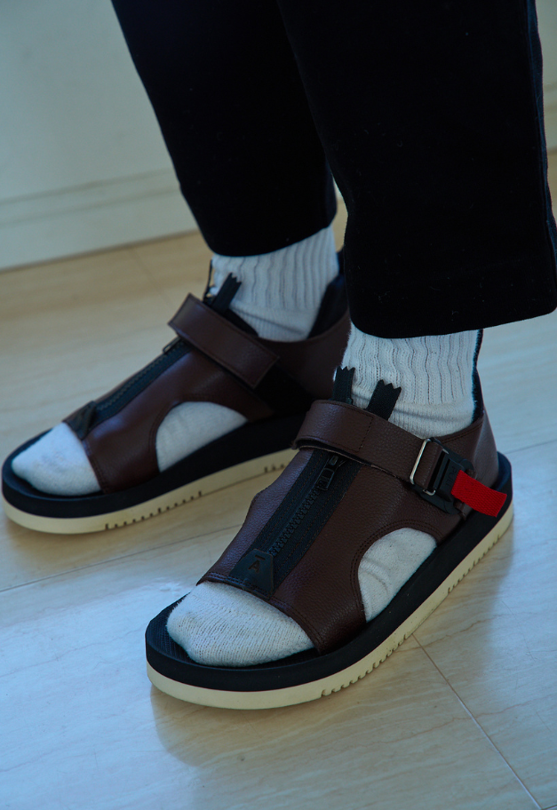 ◆[バイバック保証] HIJACK SANDALS BUSTONG【26/26.5/27/28】