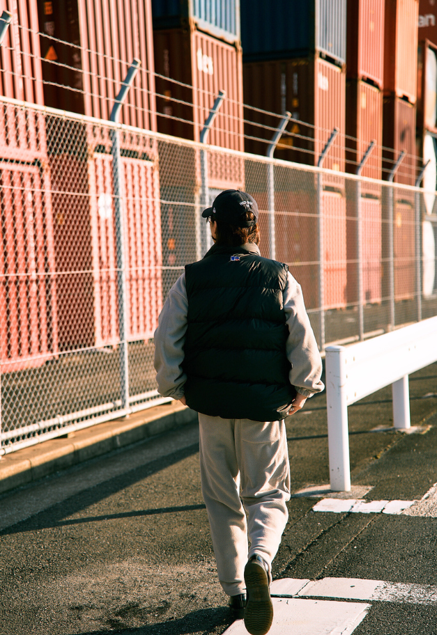 ◆[バイバック保証] RUSSELL ATHLETIC Recycled Down Vest【残りMOSS/L/1点】