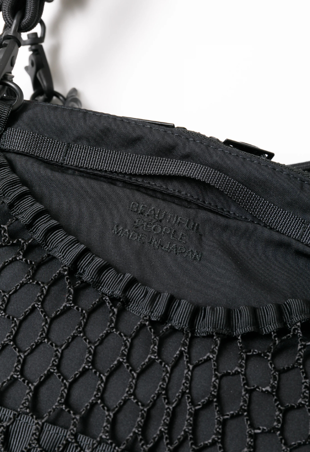 beautiful people over engineering puff tote【予約商品】