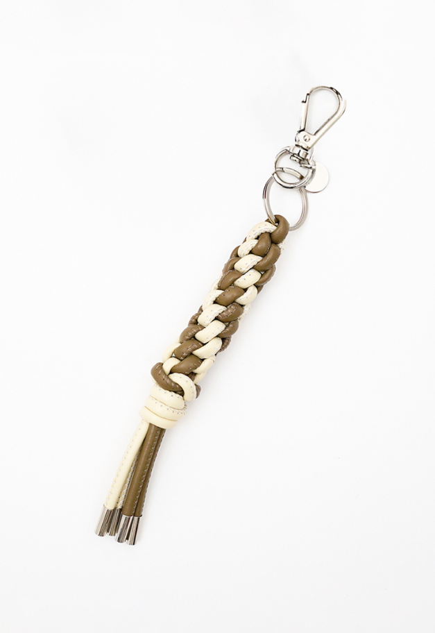 ITTI CRISTY FOLD KNOT CHARM / STCOW