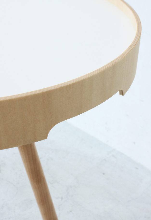 MOHEIM BY TRAY TABLE