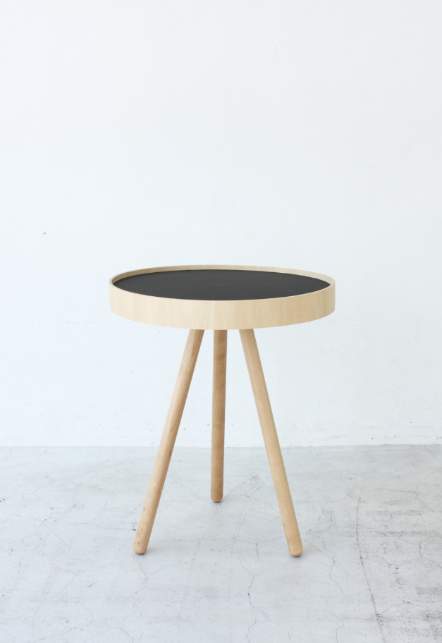 MOHEIM BY TRAY TABLE