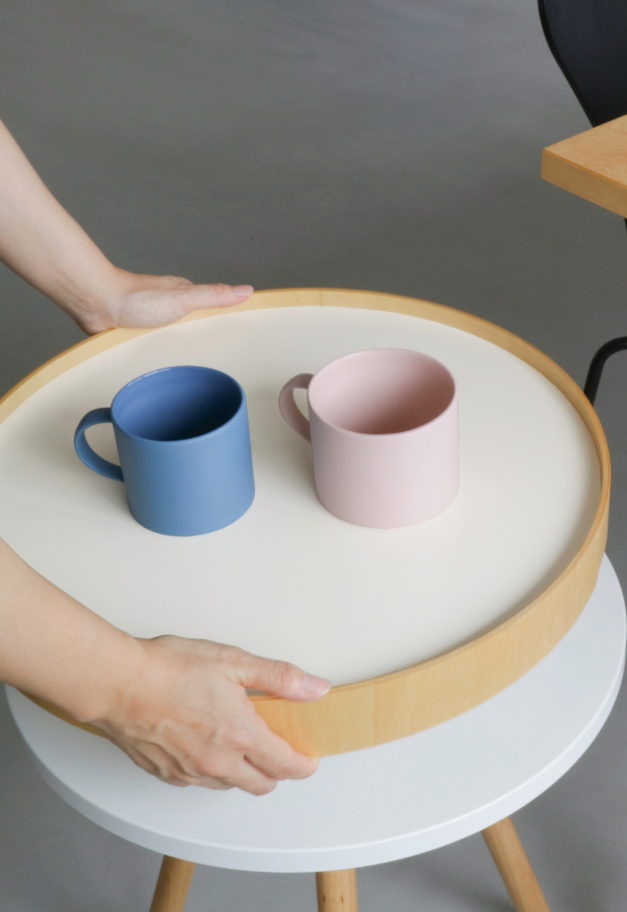 MOHEIM BY TRAY TABLE