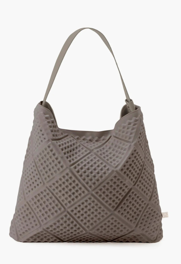 52 BY HIKARUMATSUMURA WAF-FUL ONE TOTE 2