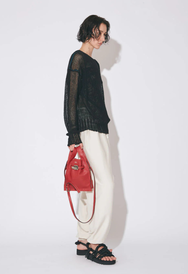 beautiful people market shoulder bag in shrink leather【新色予約商品】