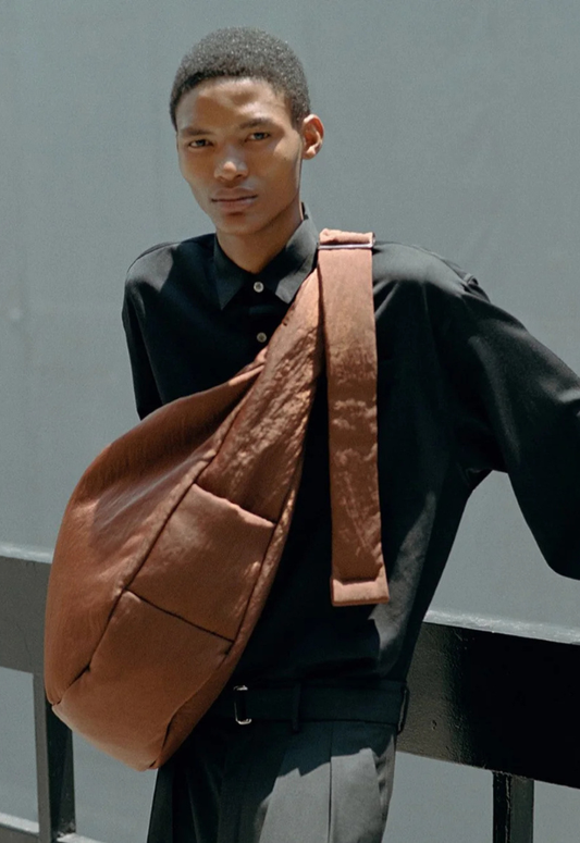 ITTI ANNIE PUFFER BIG MOON BAG/CERATO BRIGHT【予約商品】