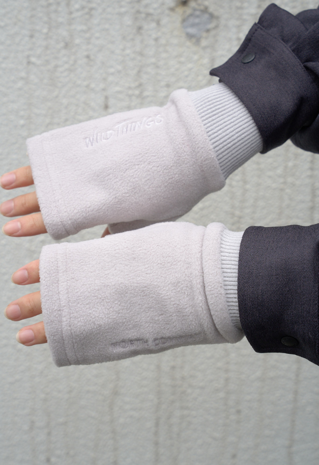 WILD THINGS FLEECE HANDWARMER