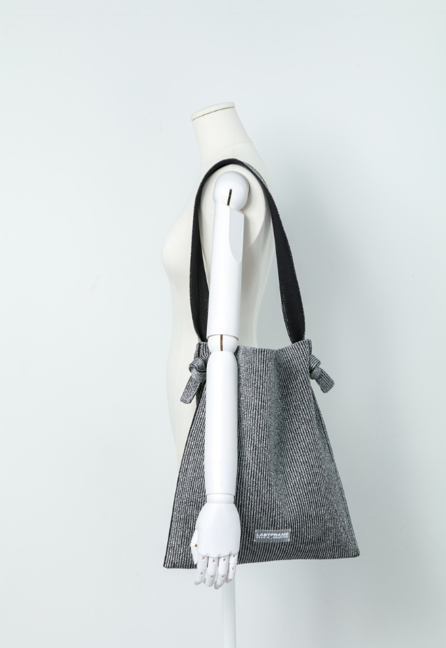 LASTFRAME KYOTO METALLIC REVERSIBLE MUSUBI TOTE