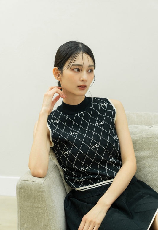 LE.NAN Logo Mock-neck Sleeveless Knit
