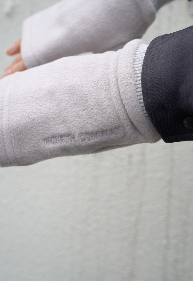 WILD THINGS FLEECE HANDWARMER