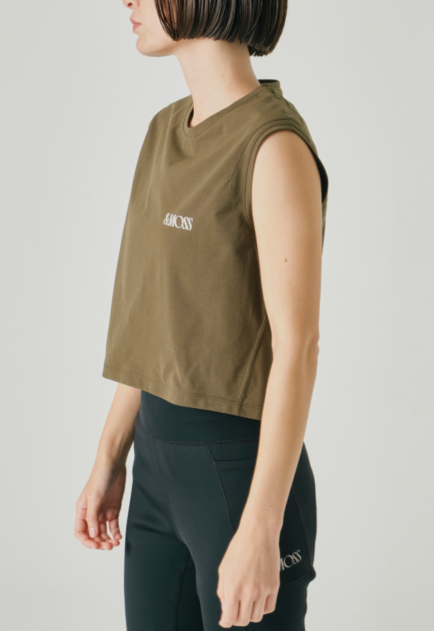 &MOSS 【クーポン割引】SMOOTH TOUCH BACKPRINT CROPPED T-SHIRTS（W）