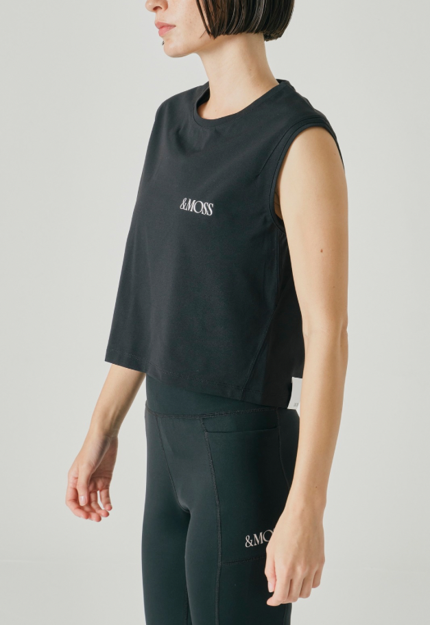 &MOSS 【クーポン割引】SMOOTH TOUCH BACKPRINT CROPPED T-SHIRTS（W）