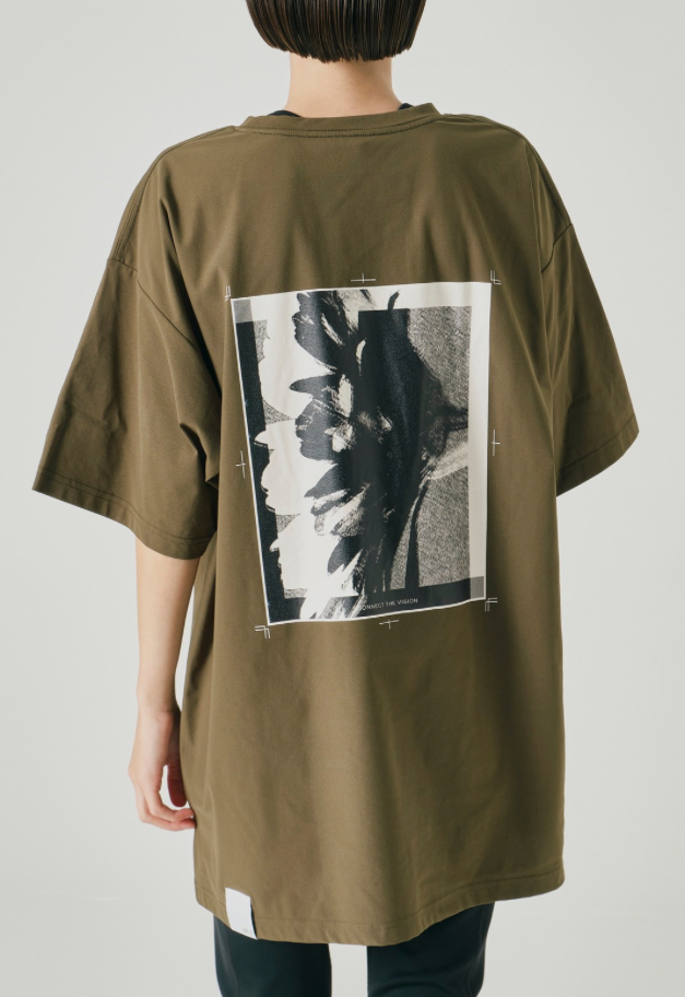 &MOSS 【クーポン割引】DRY TOUCH BACKPRINT T-SHIRTS