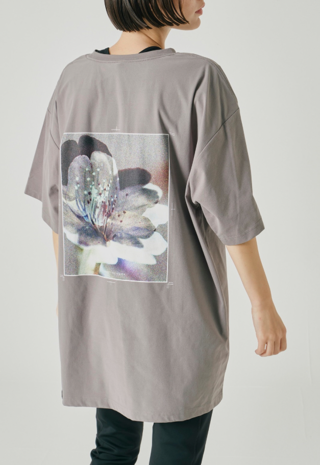 &MOSS 【クーポン割引】DRY TOUCH BACKPRINT T-SHIRTS